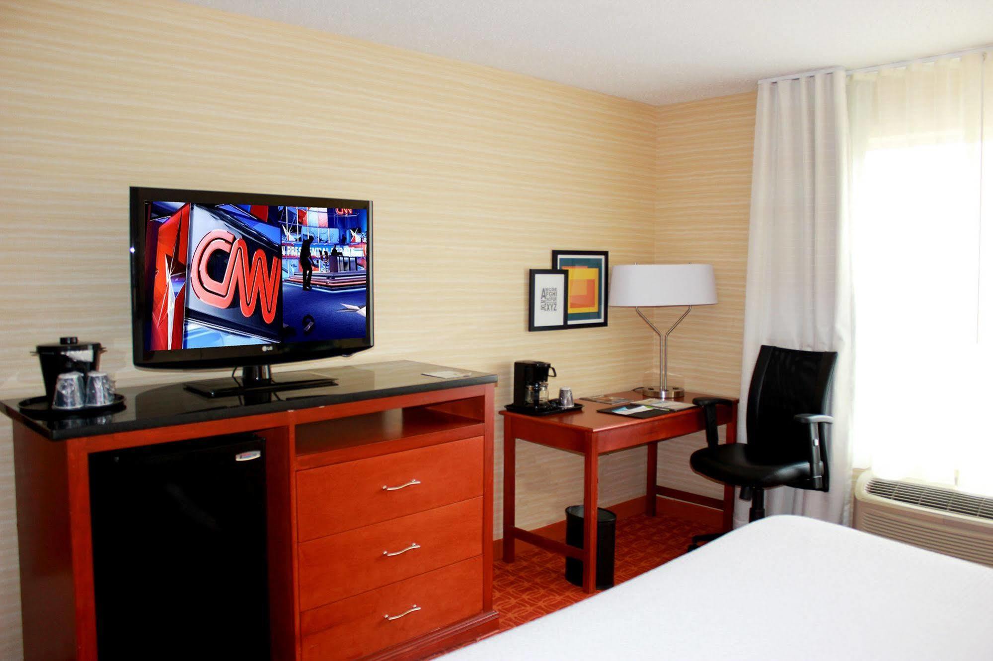 Fairfield Inn & Suites Detroit Farmington Hills Exteriér fotografie